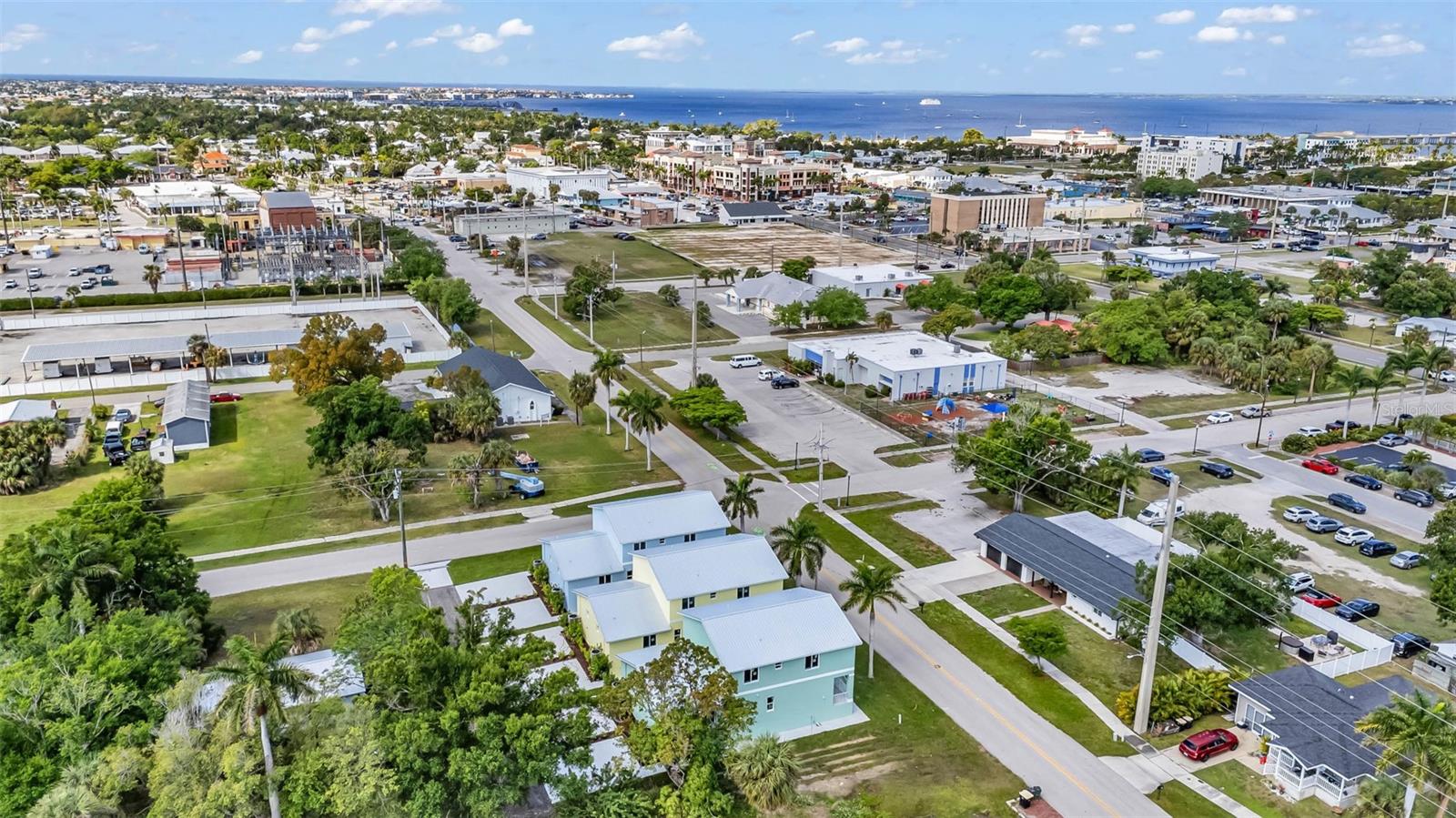 301 E VIRGINIA AVE, PUNTA GORDA, FL, 33950