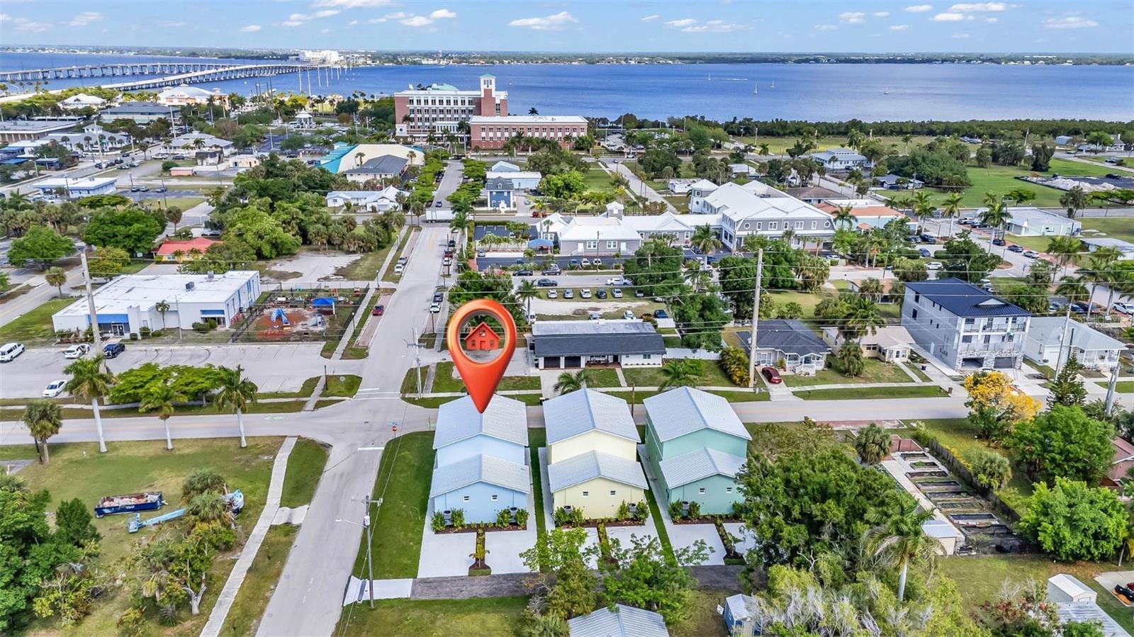 301 E VIRGINIA AVE, PUNTA GORDA, FL, 33950