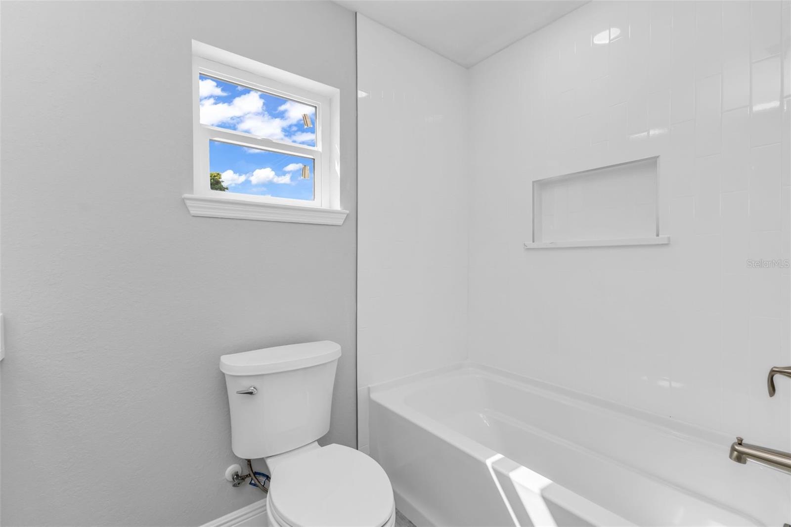 301 E VIRGINIA AVE, PUNTA GORDA, FL, 33950
