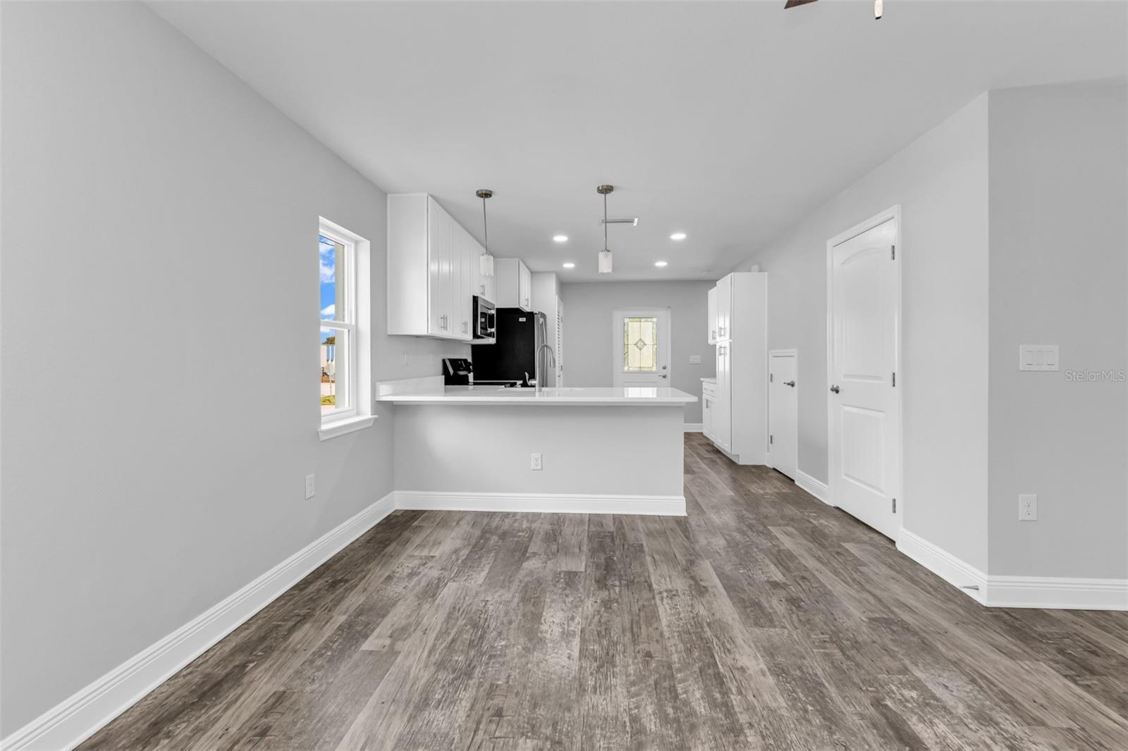 301 E VIRGINIA AVE, PUNTA GORDA, FL, 33950