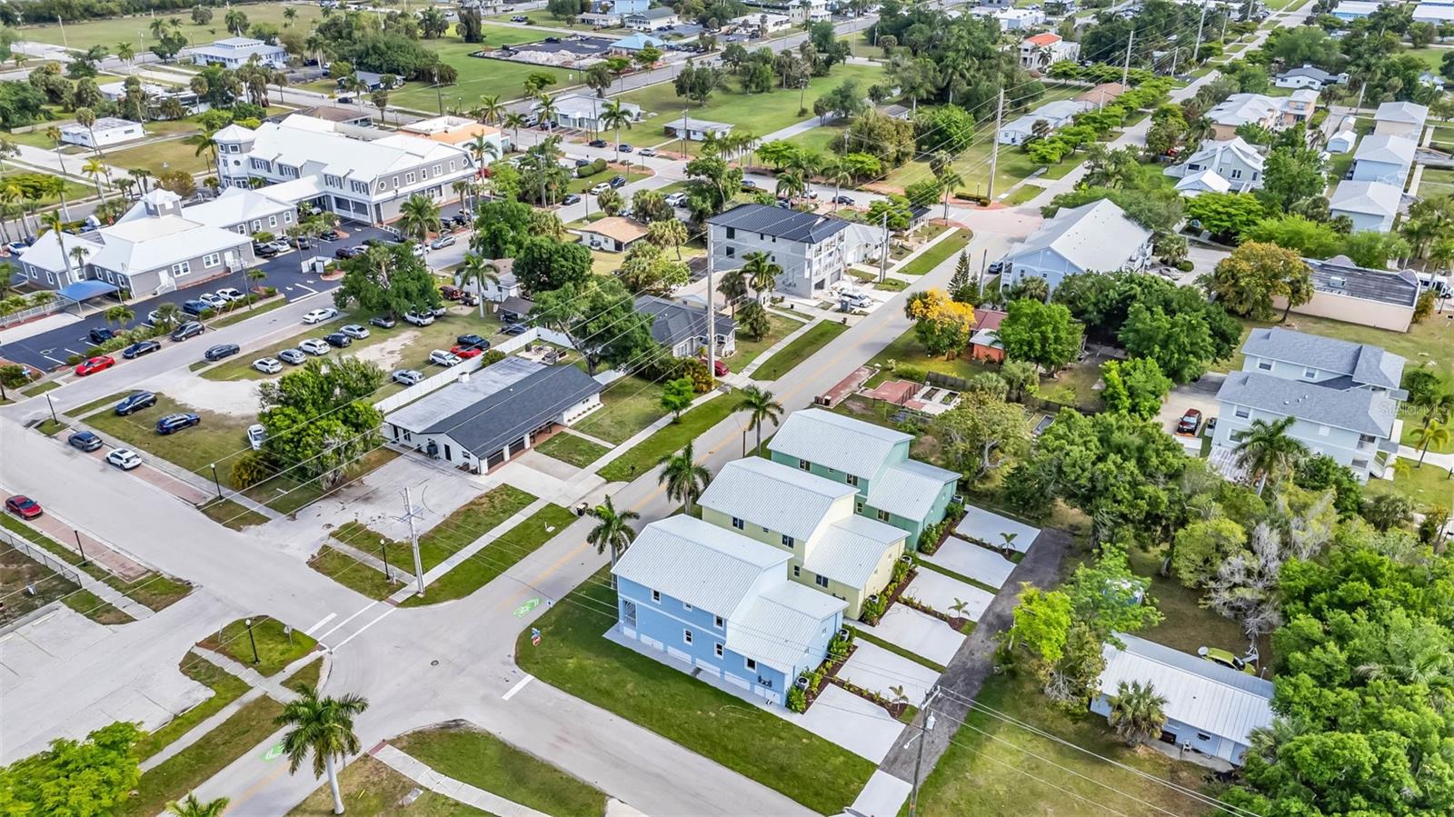 301 E VIRGINIA AVE, PUNTA GORDA, FL, 33950