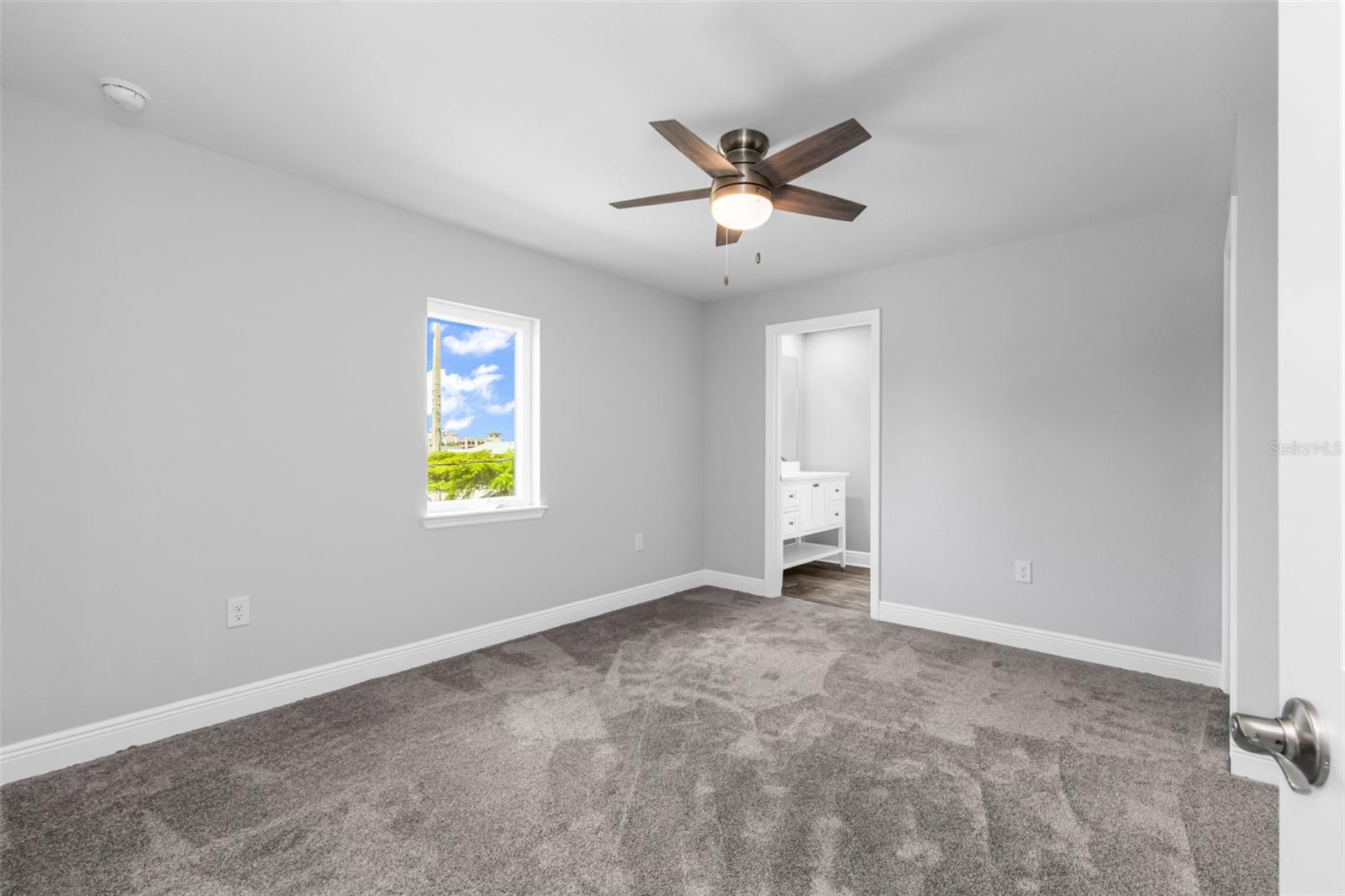 301 E VIRGINIA AVE, PUNTA GORDA, FL, 33950