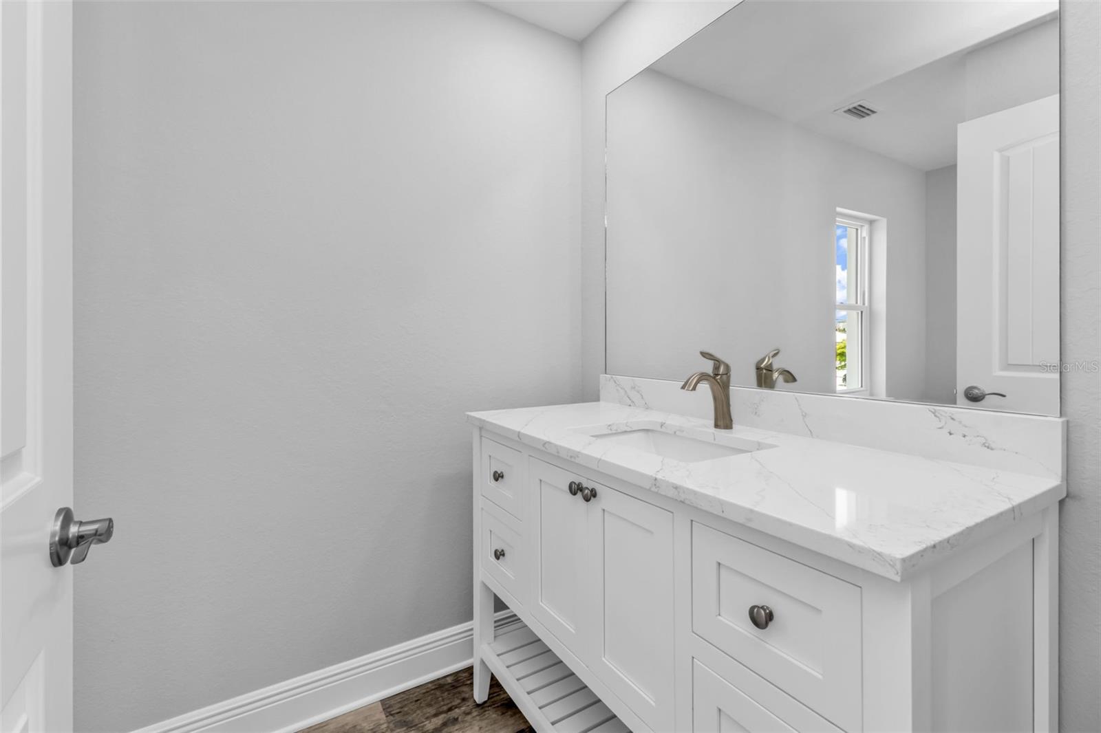301 E VIRGINIA AVE, PUNTA GORDA, FL, 33950