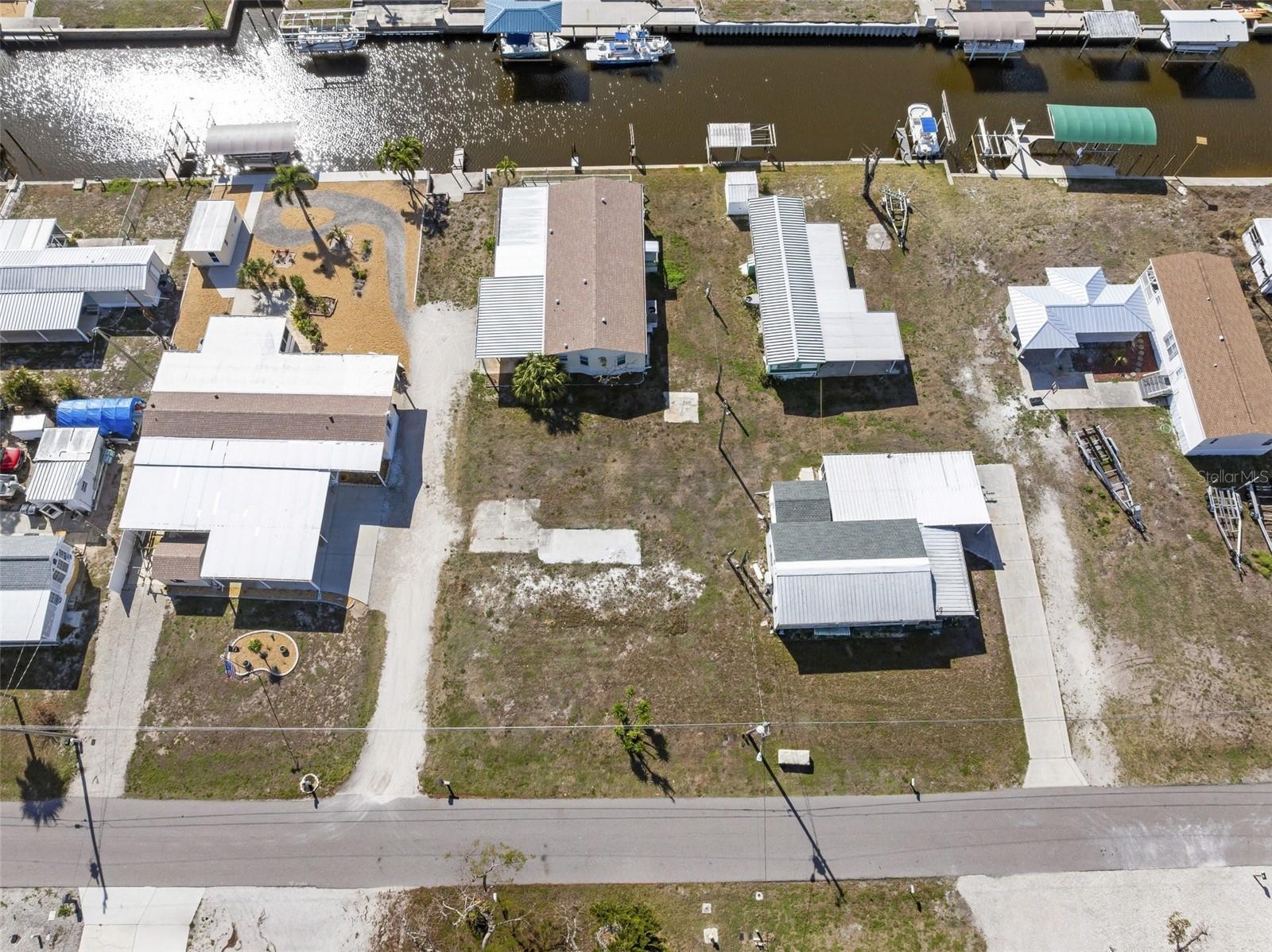 4987 FLAMINGO DR, ST JAMES CITY, FL, 33956