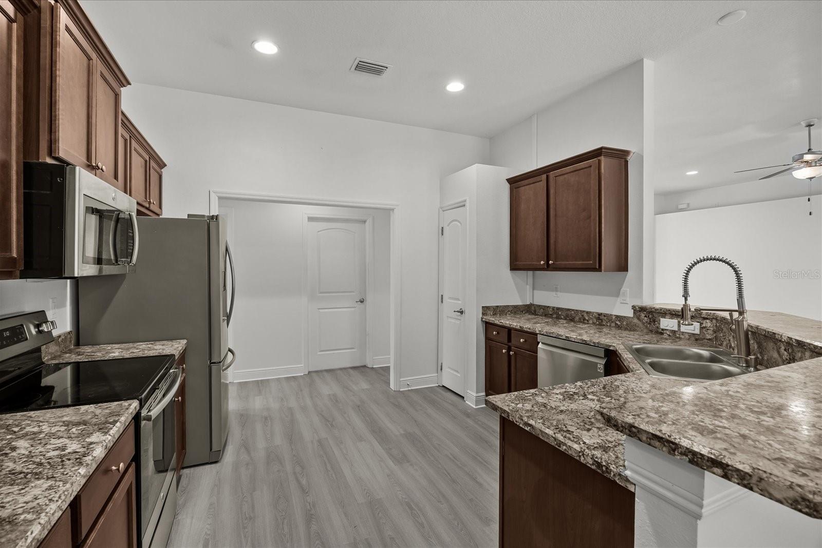 201 NE GREENBRIER AVE, PORT ST LUCIE, FL, 34983