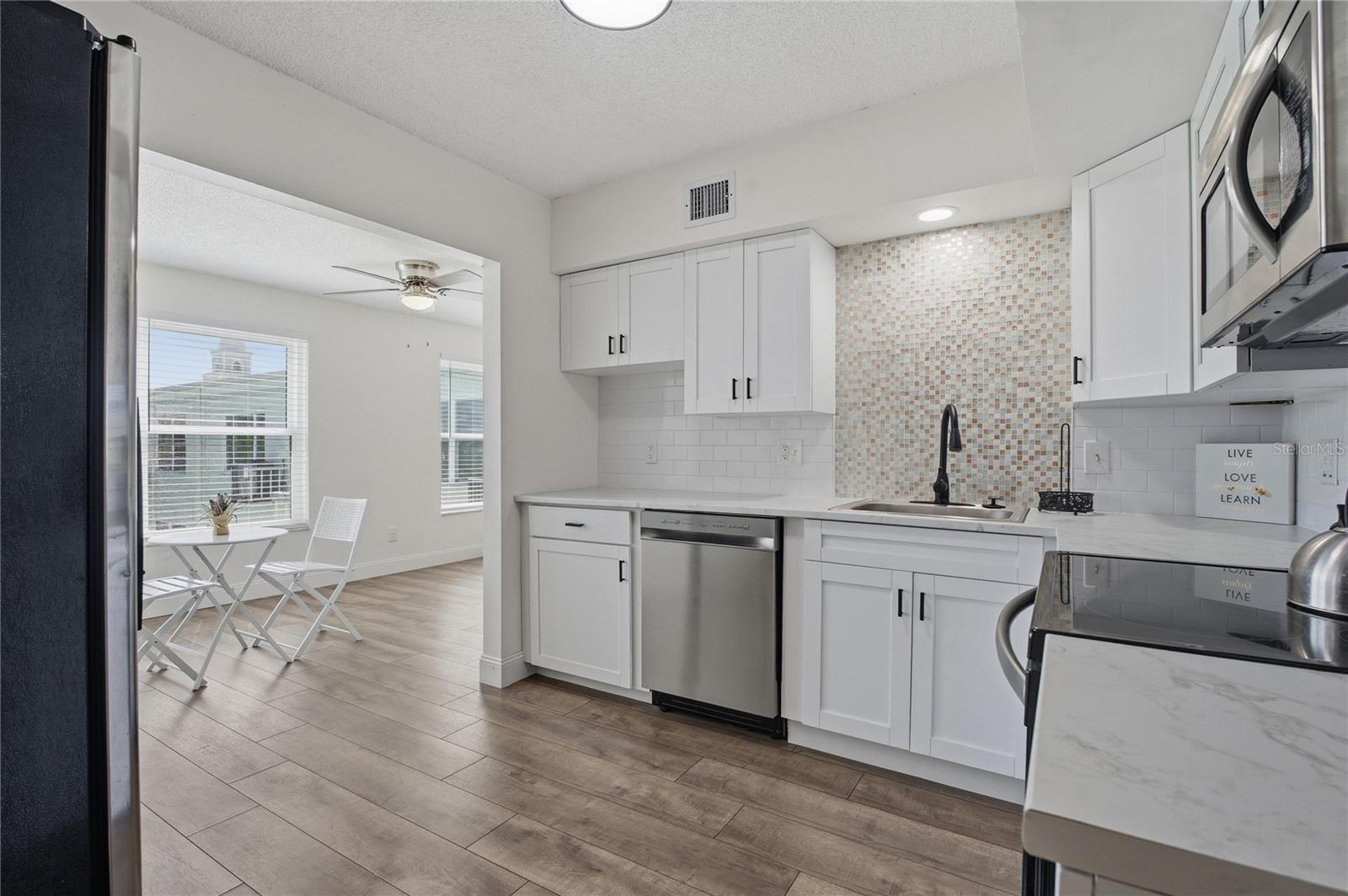 2257 WORLD PARKWAY BLVD W #61, CLEARWATER, FL, 33763