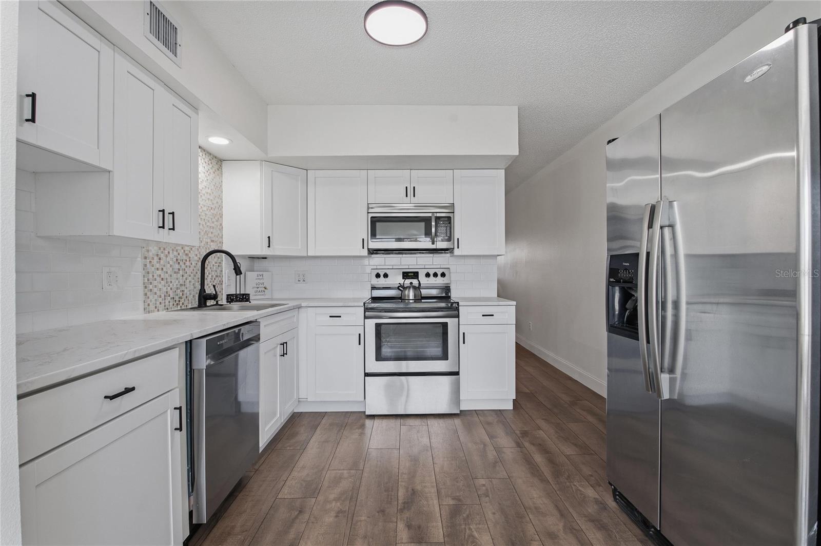 2257 WORLD PARKWAY BLVD W #61, CLEARWATER, FL, 33763