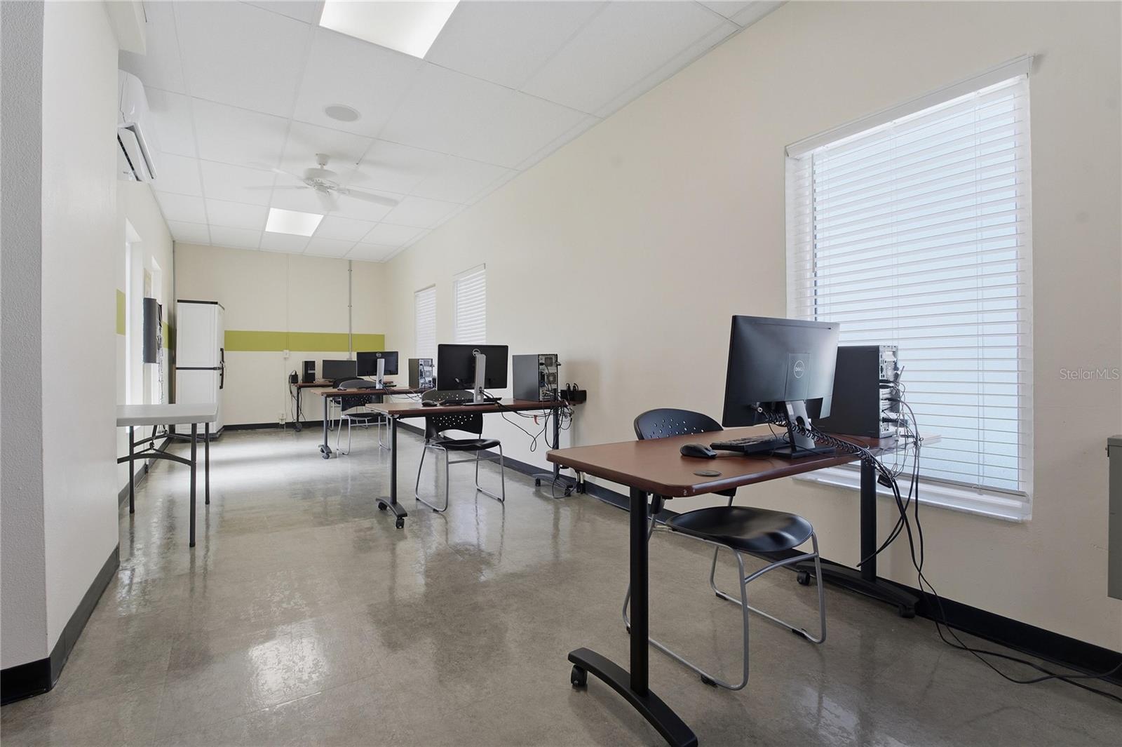 2257 WORLD PARKWAY BLVD W #61, CLEARWATER, FL, 33763