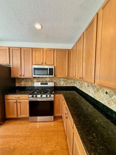 2947 POINTEVIEW DR, TAMPA, FL, 33611