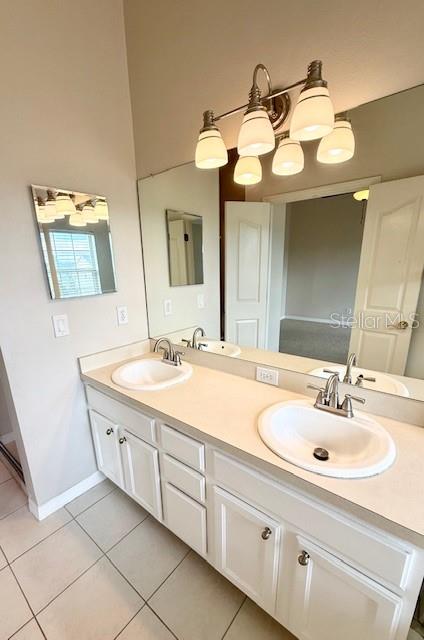 2947 POINTEVIEW DR, TAMPA, FL, 33611