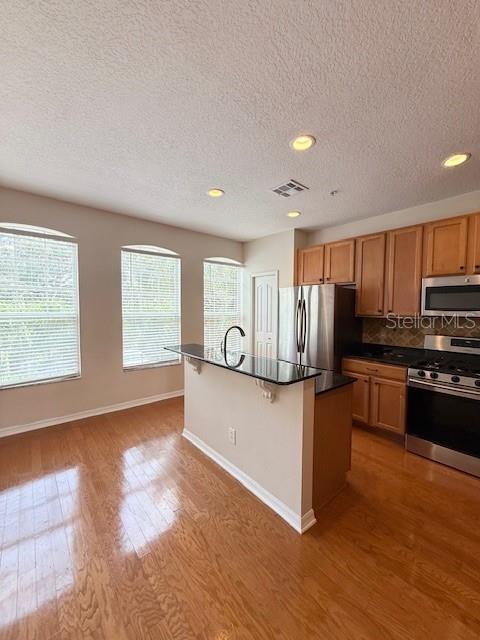 2947 POINTEVIEW DR, TAMPA, FL, 33611