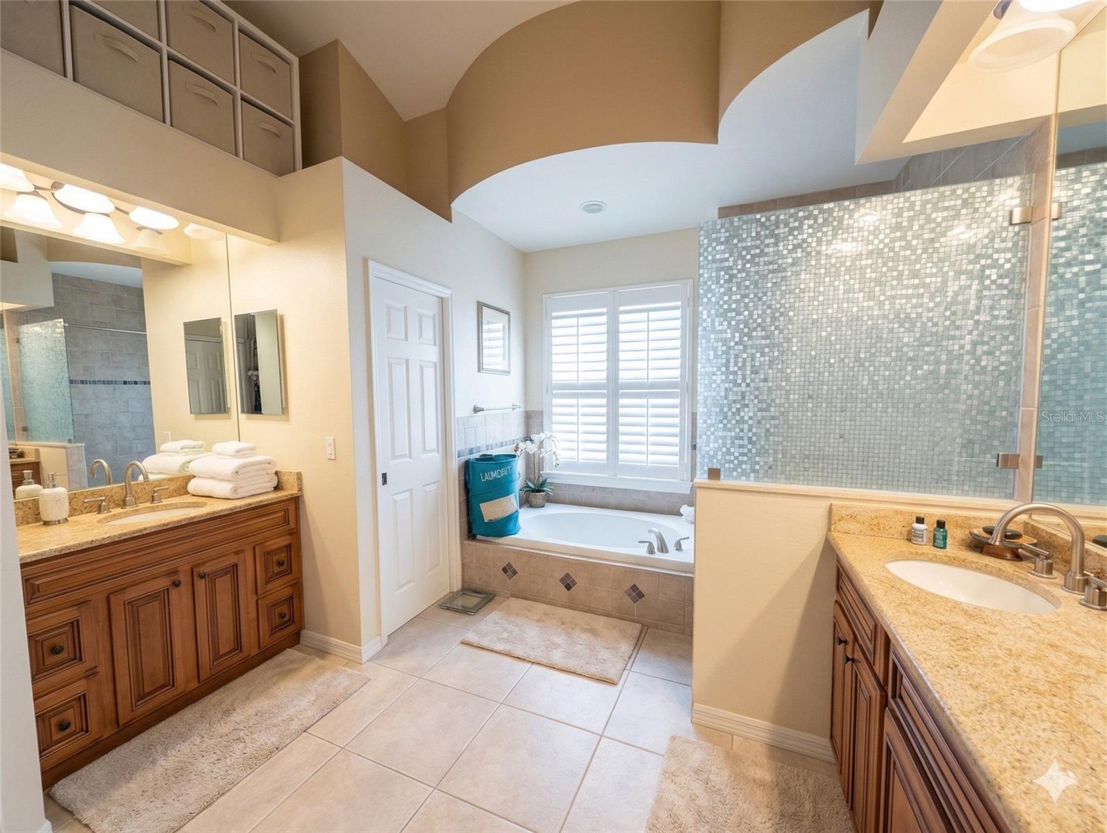 18027 PALM BREEZE DR, TAMPA, FL, 33647