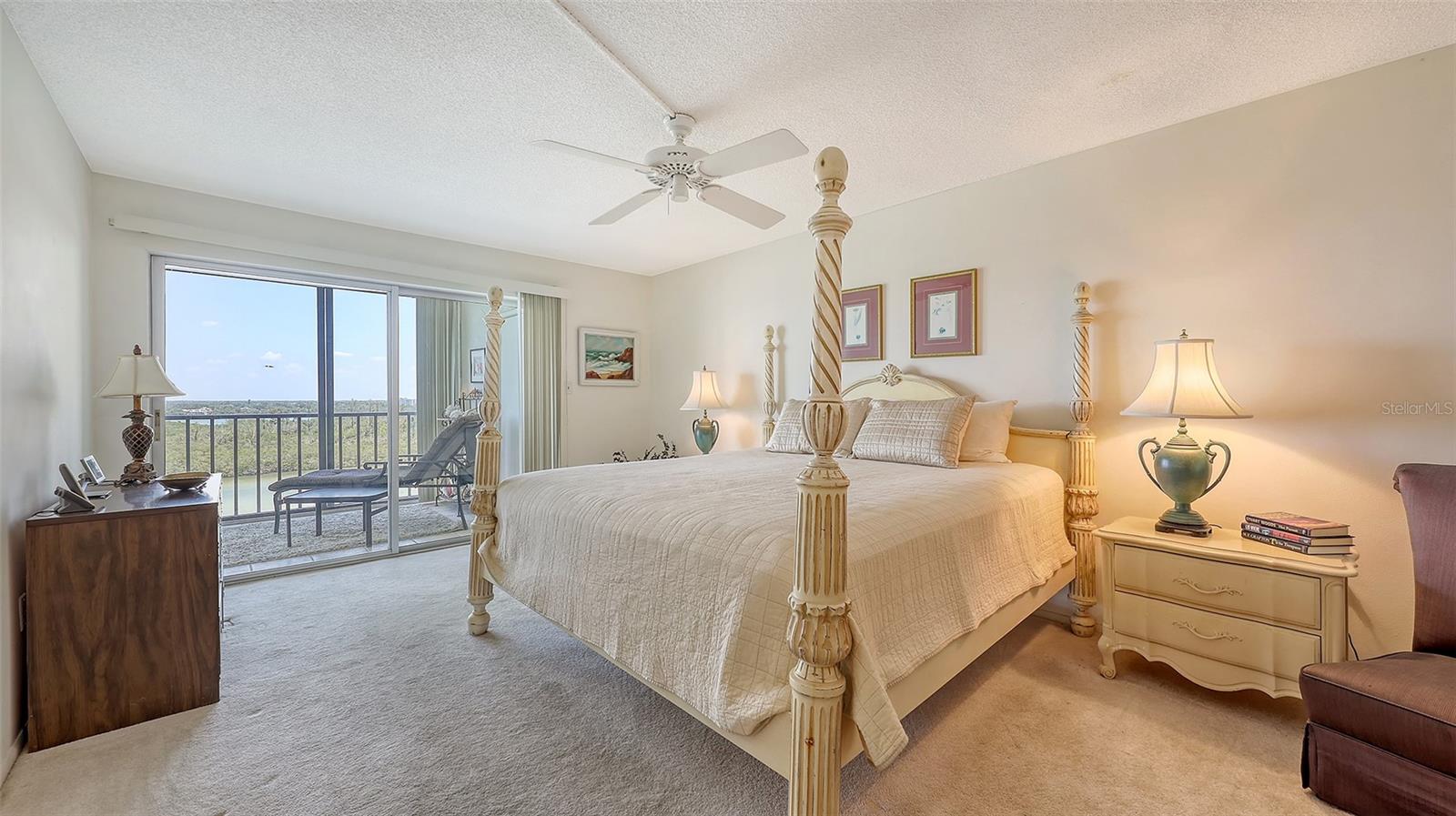 9393 MIDNIGHT PASS RD #P4, SARASOTA, FL, 34242