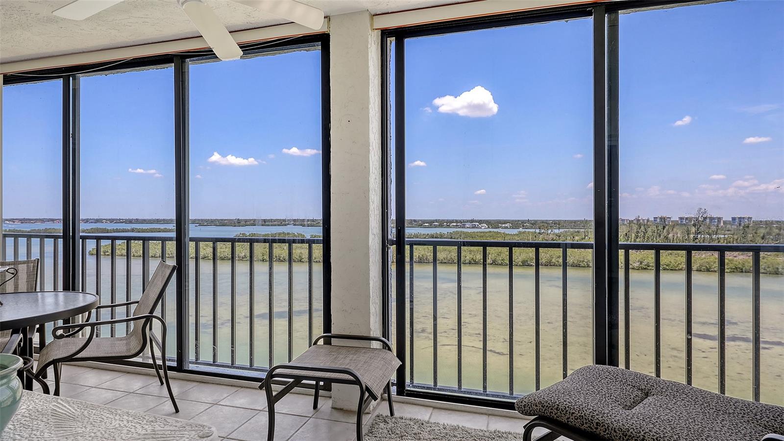 9393 MIDNIGHT PASS RD #P4, SARASOTA, FL, 34242