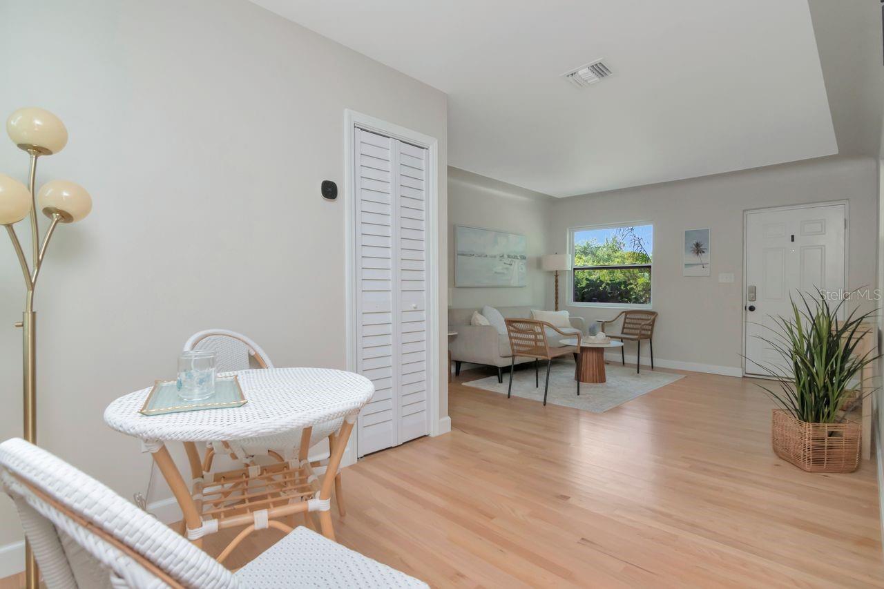 5132 OXFORD AVE N, ST PETERSBURG, FL, 33710