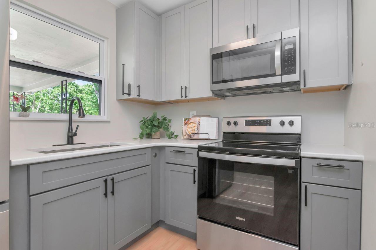 5132 OXFORD AVE N, ST PETERSBURG, FL, 33710