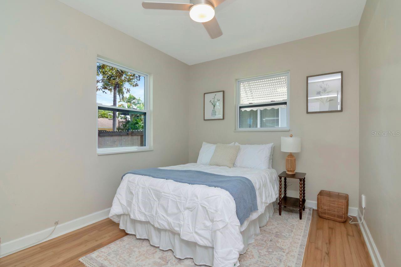 5132 OXFORD AVE N, ST PETERSBURG, FL, 33710