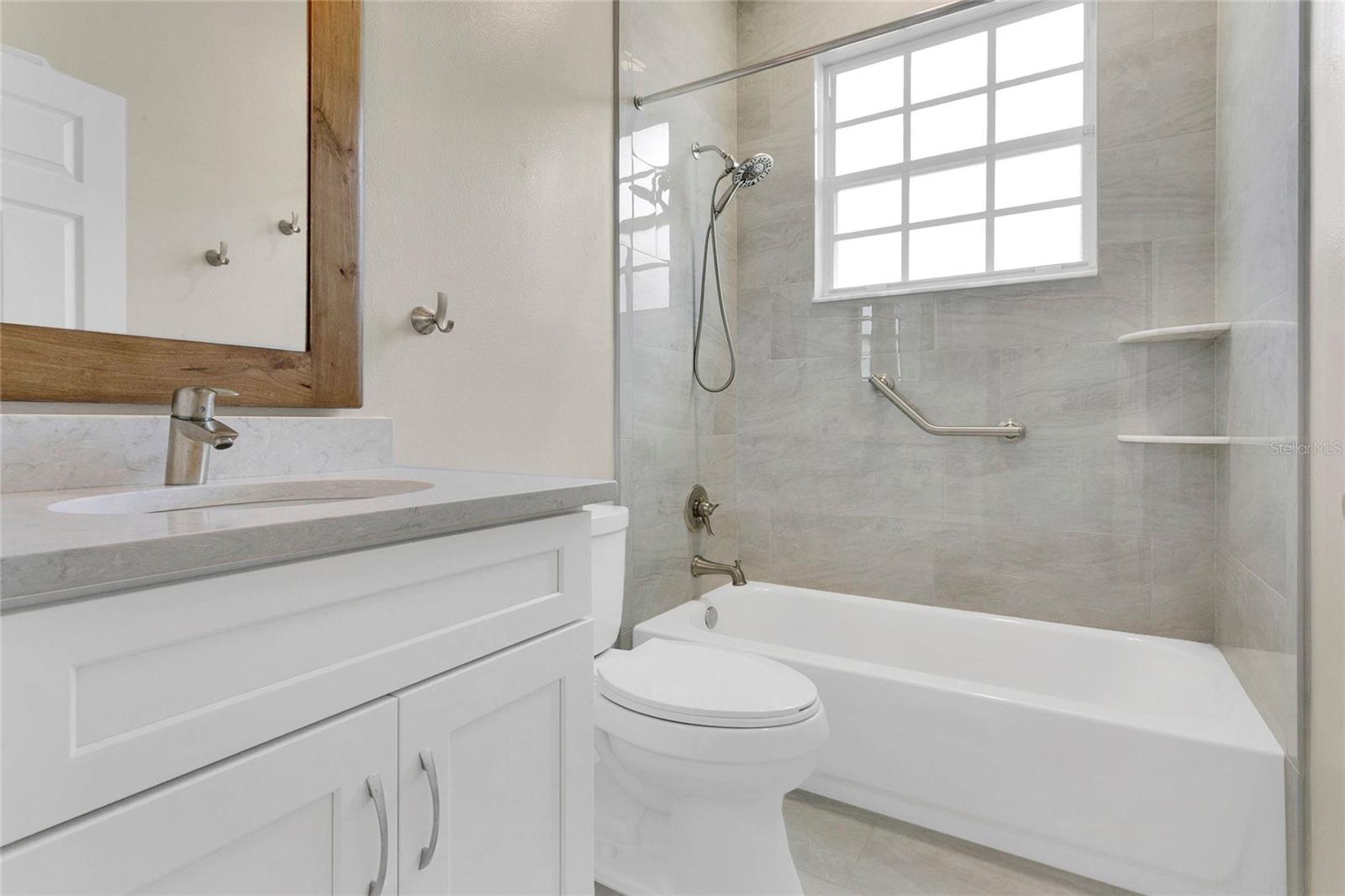 3433 CLEAR STREAM DR, ORLANDO, FL, 32822