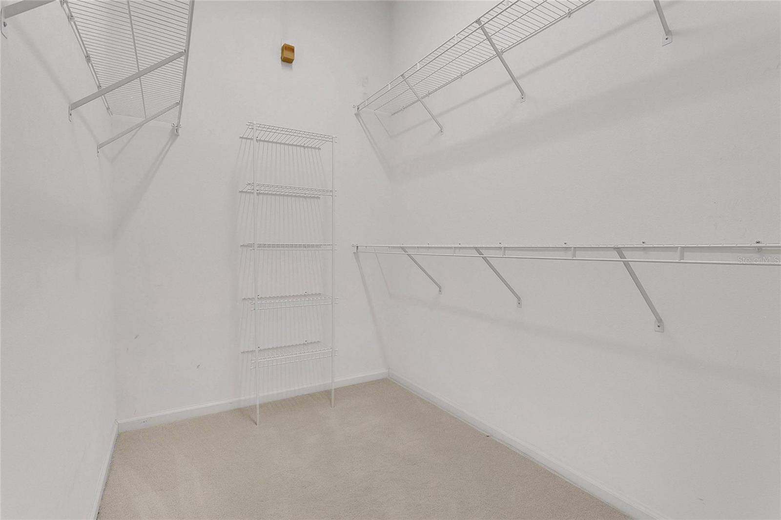 3433 CLEAR STREAM DR, ORLANDO, FL, 32822