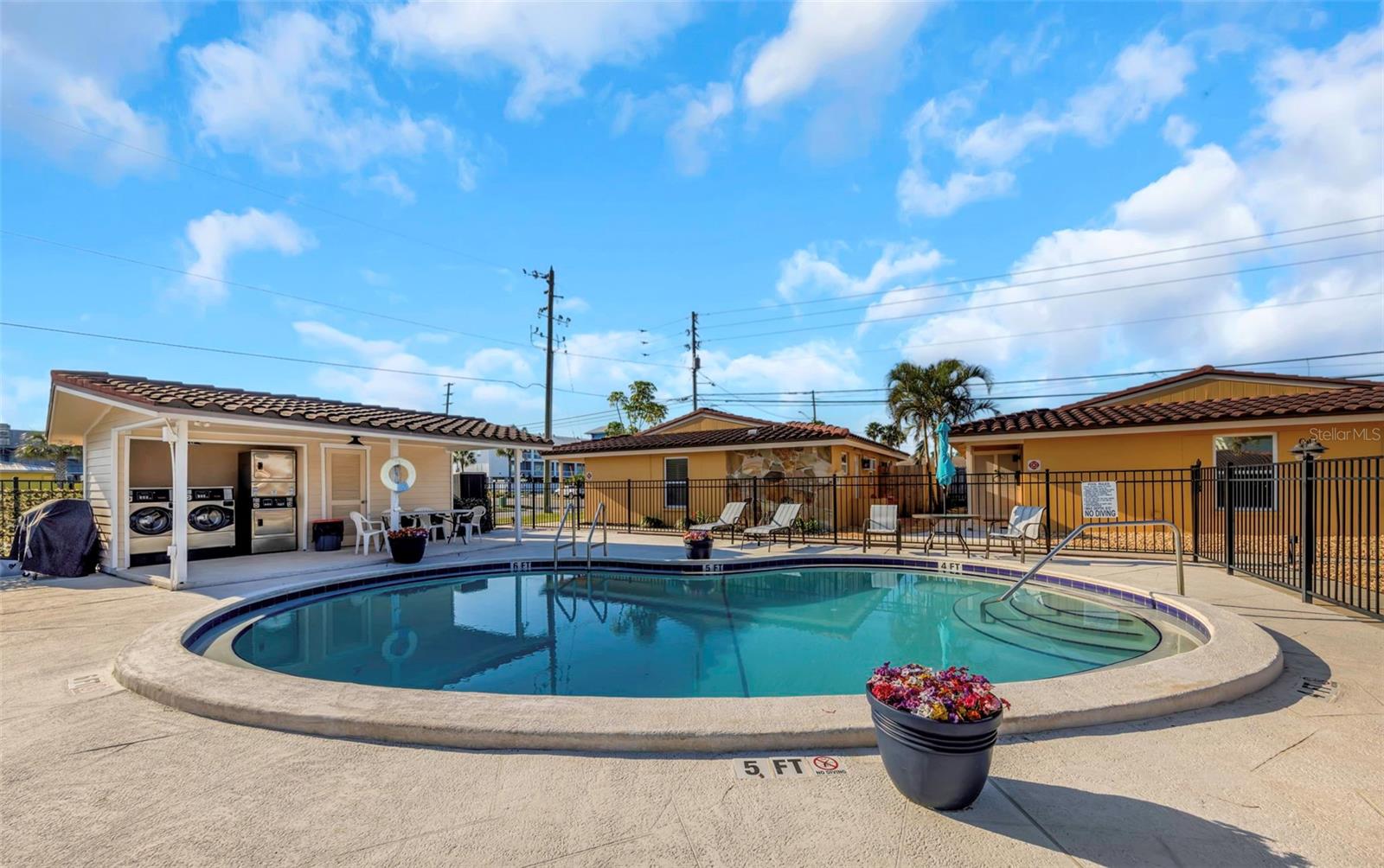 2600 N PAULA DR #12D, DUNEDIN, FL, 34698