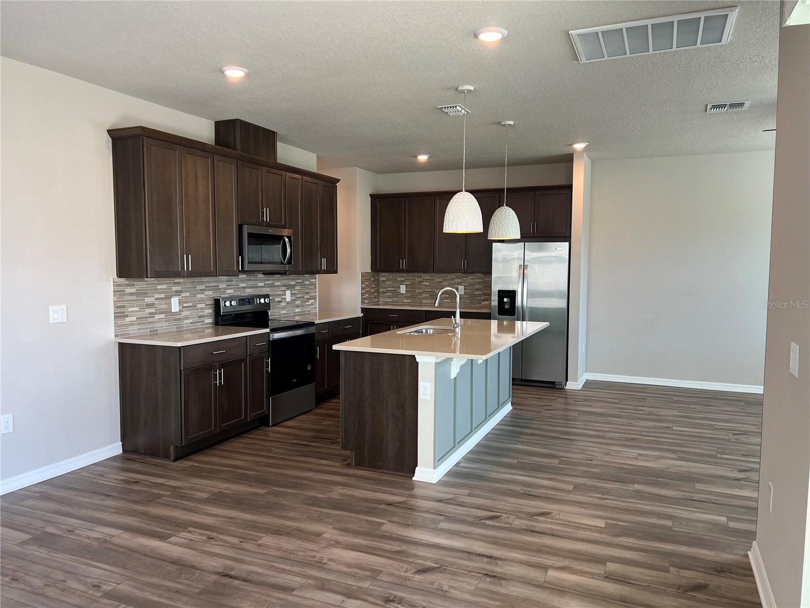 2321 MYSTIC MAZE LN, MINNEOLA, FL, 34715