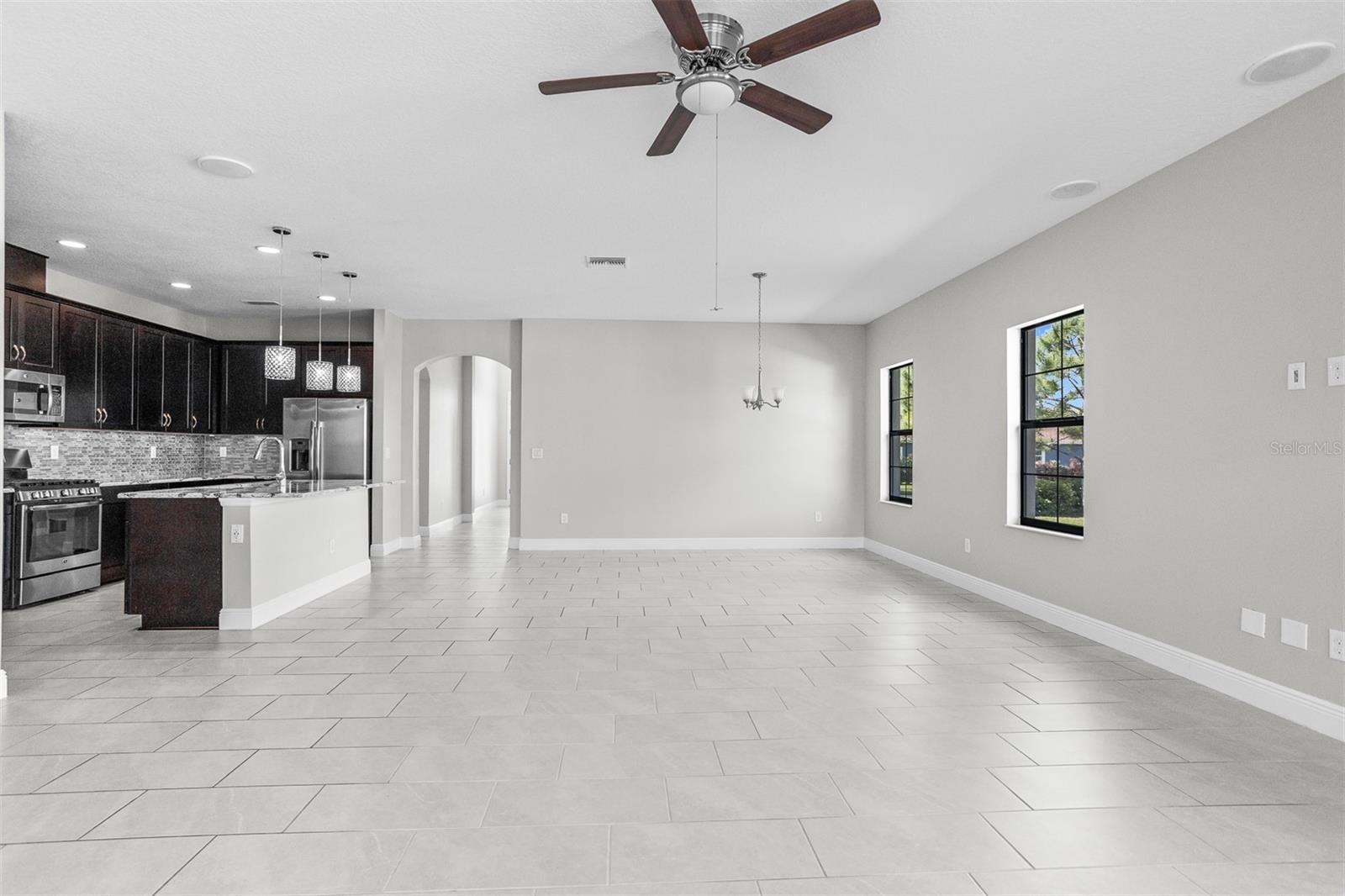 6906 PARADISO DR, APOLLO BEACH, FL, 33572