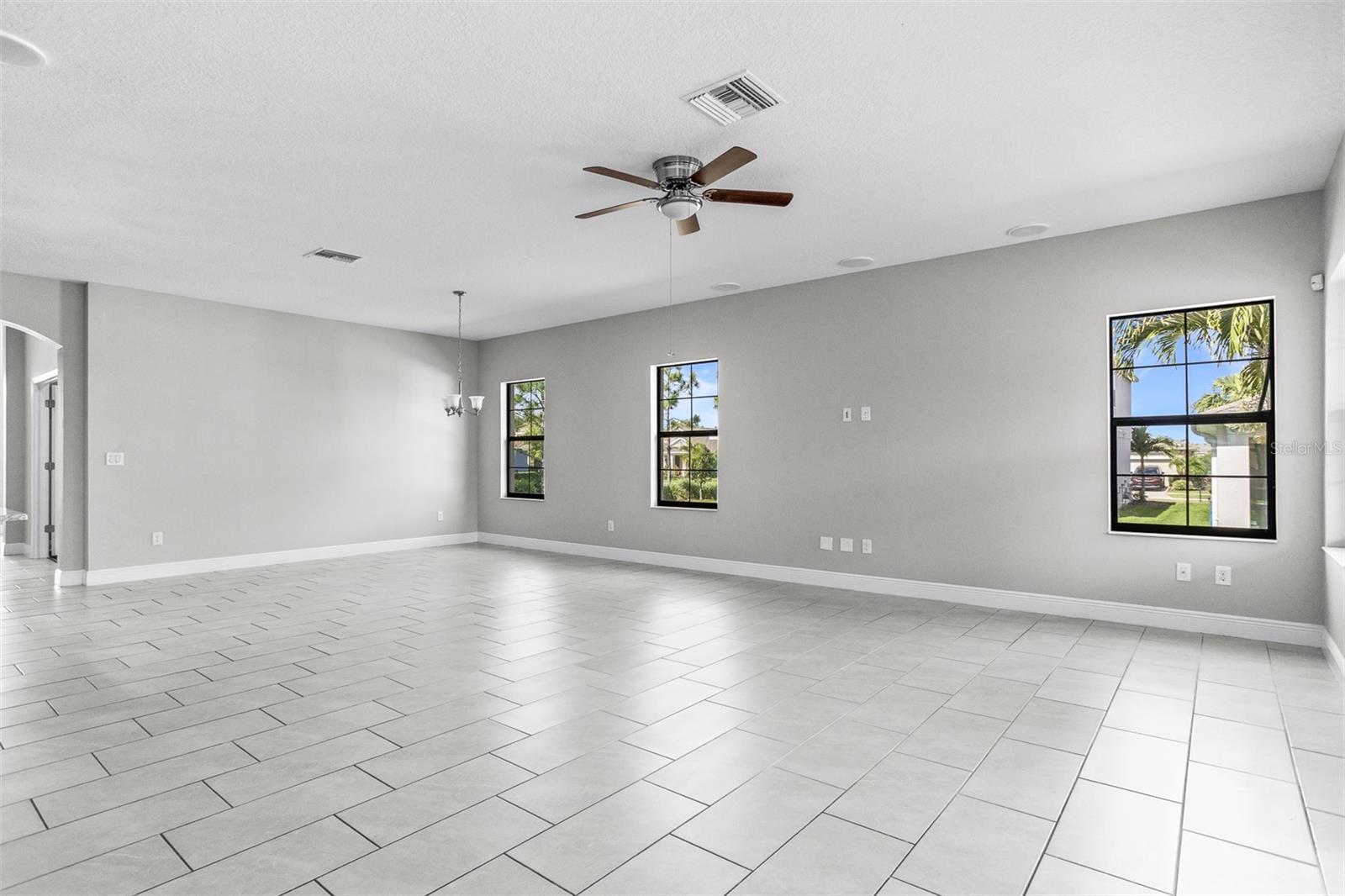 6906 PARADISO DR, APOLLO BEACH, FL, 33572