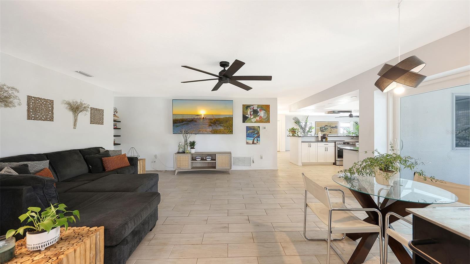 589 COMMONWEALTH LN, SARASOTA, FL, 34242