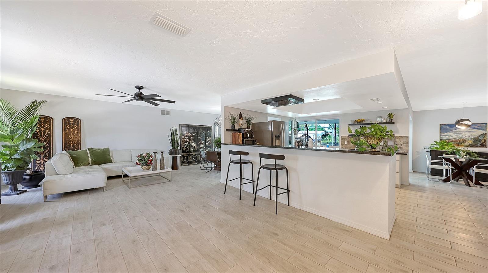 589 COMMONWEALTH LN, SARASOTA, FL, 34242
