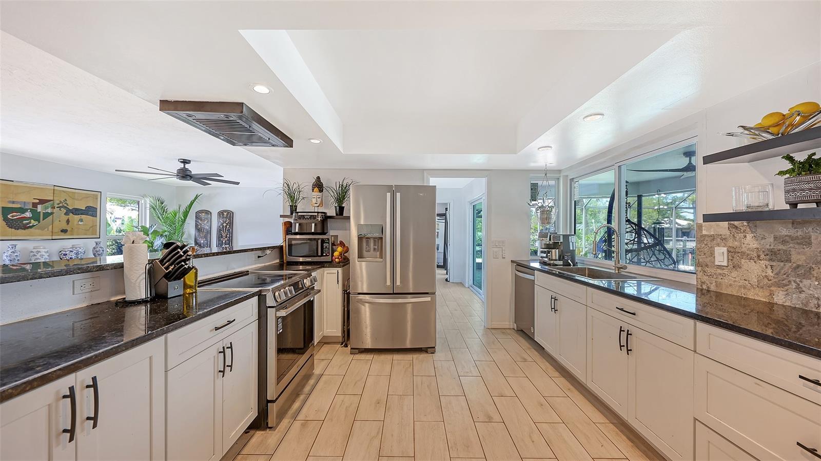 589 COMMONWEALTH LN, SARASOTA, FL, 34242