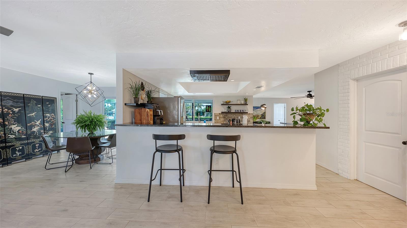 589 COMMONWEALTH LN, SARASOTA, FL, 34242