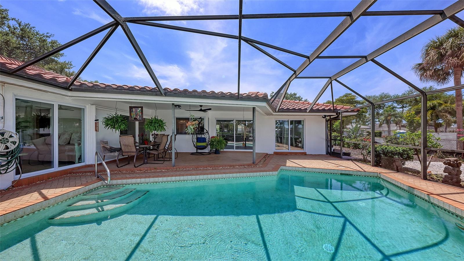 589 COMMONWEALTH LN, SARASOTA, FL, 34242