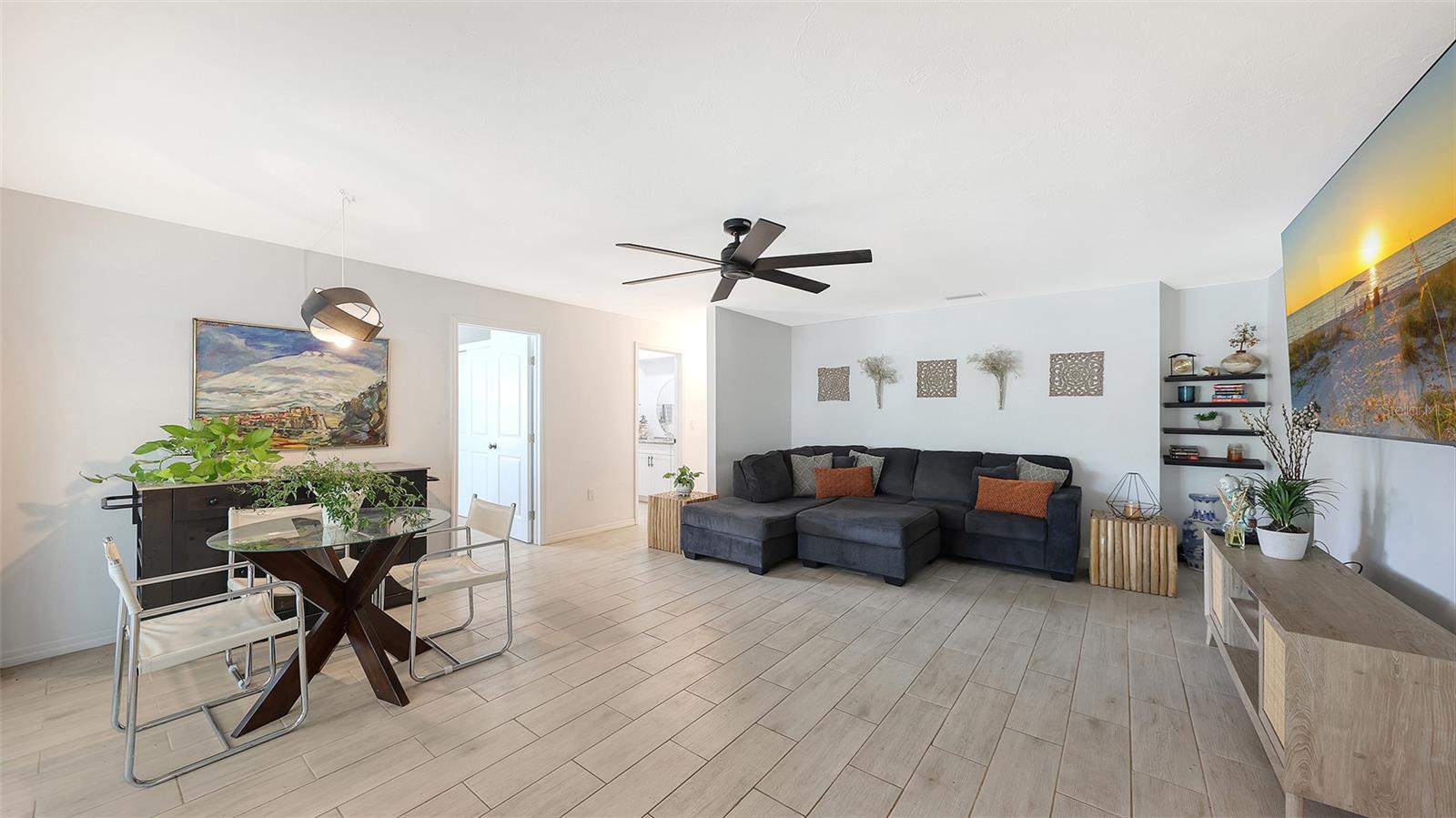 589 COMMONWEALTH LN, SARASOTA, FL, 34242