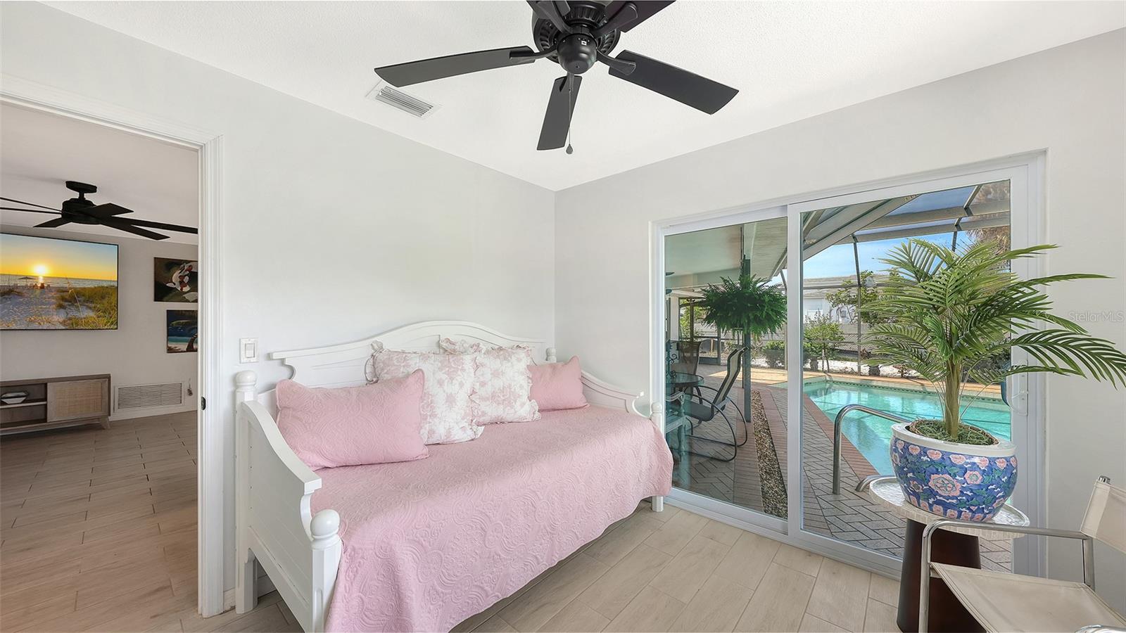 589 COMMONWEALTH LN, SARASOTA, FL, 34242