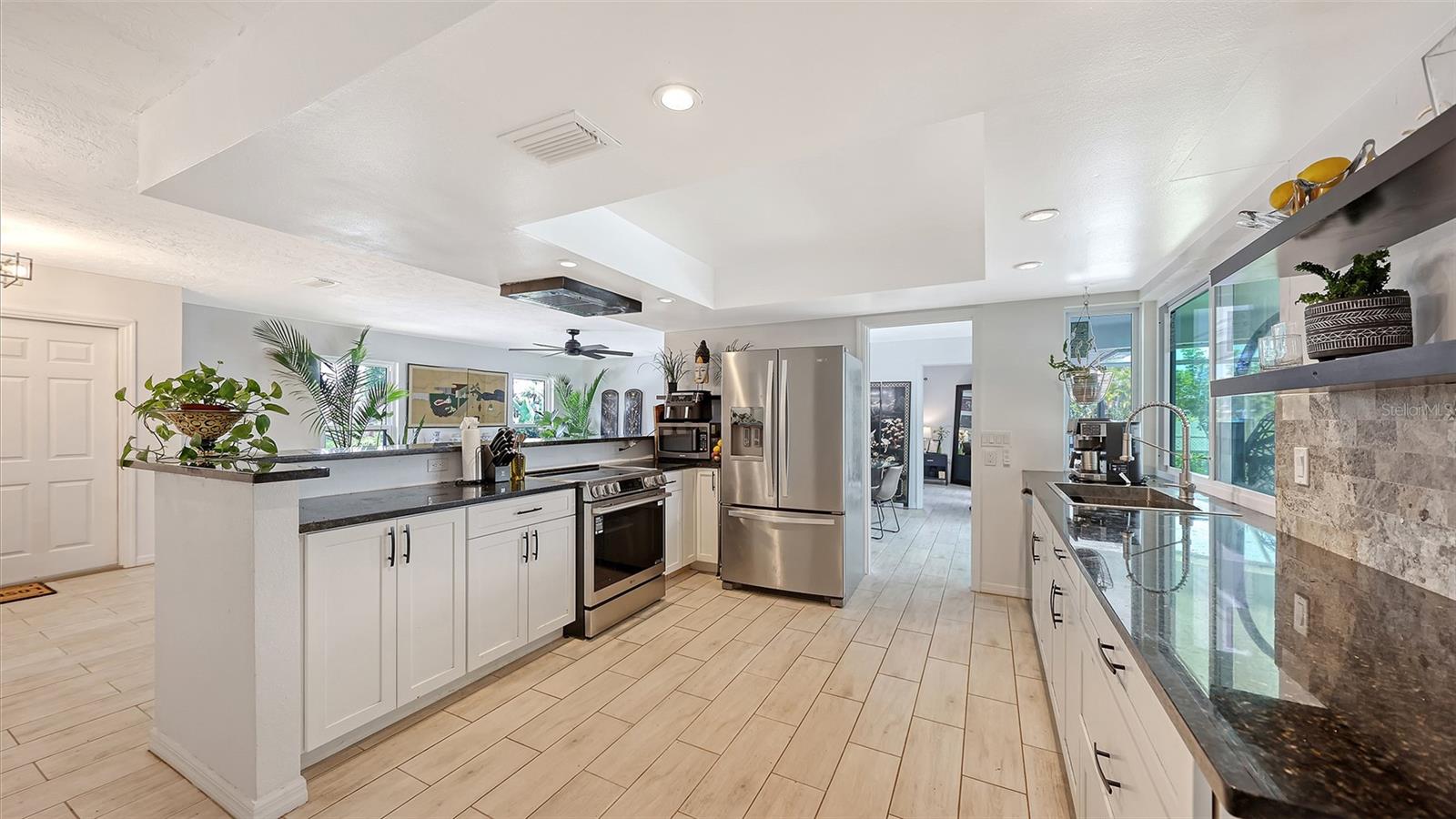 589 COMMONWEALTH LN, SARASOTA, FL, 34242