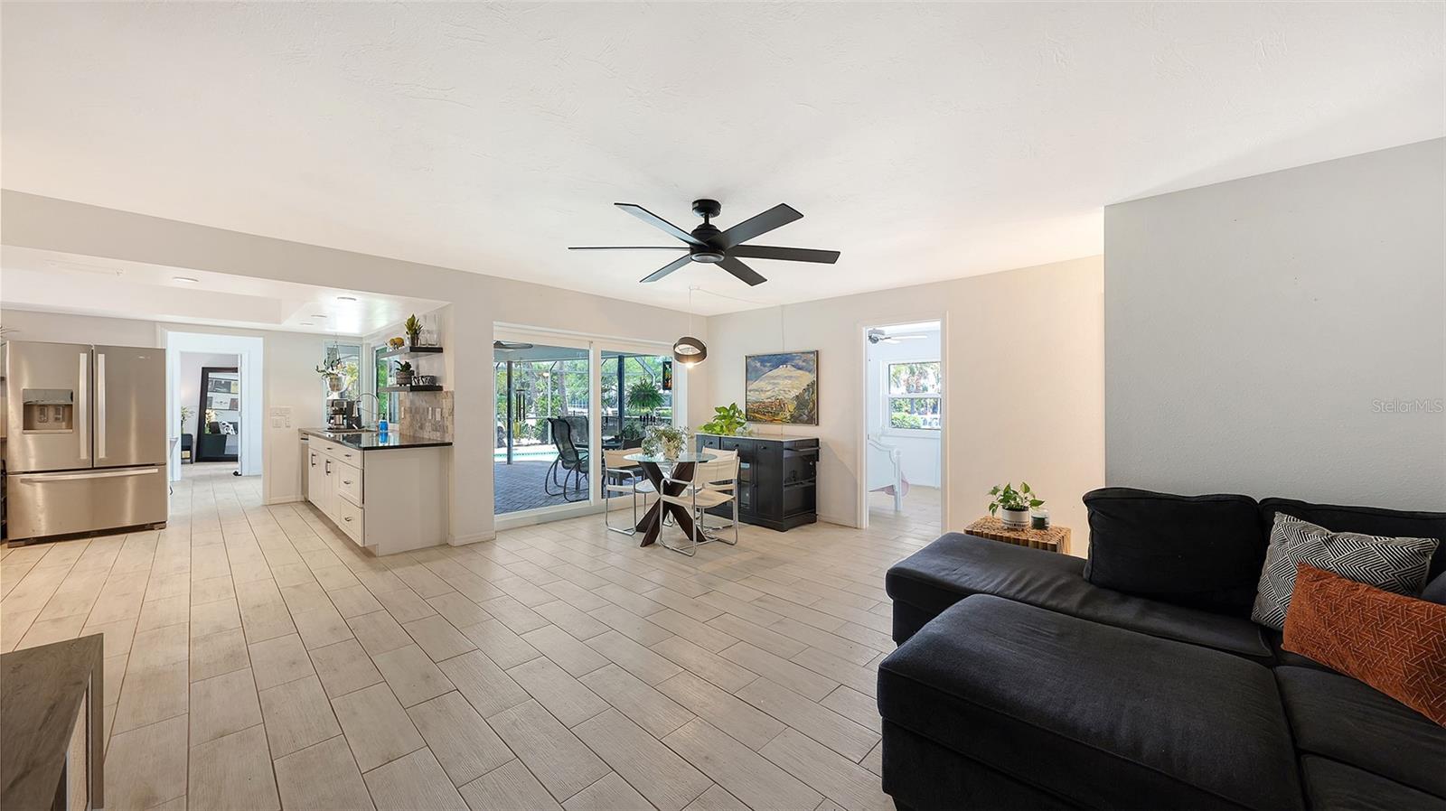 589 COMMONWEALTH LN, SARASOTA, FL, 34242