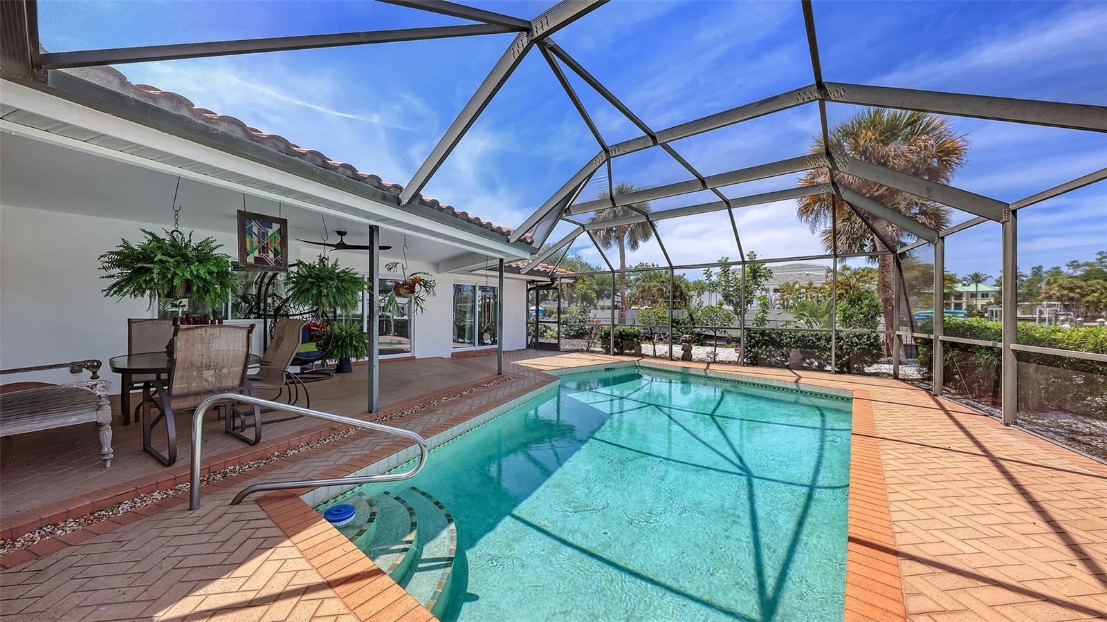 589 COMMONWEALTH LN, SARASOTA, FL, 34242