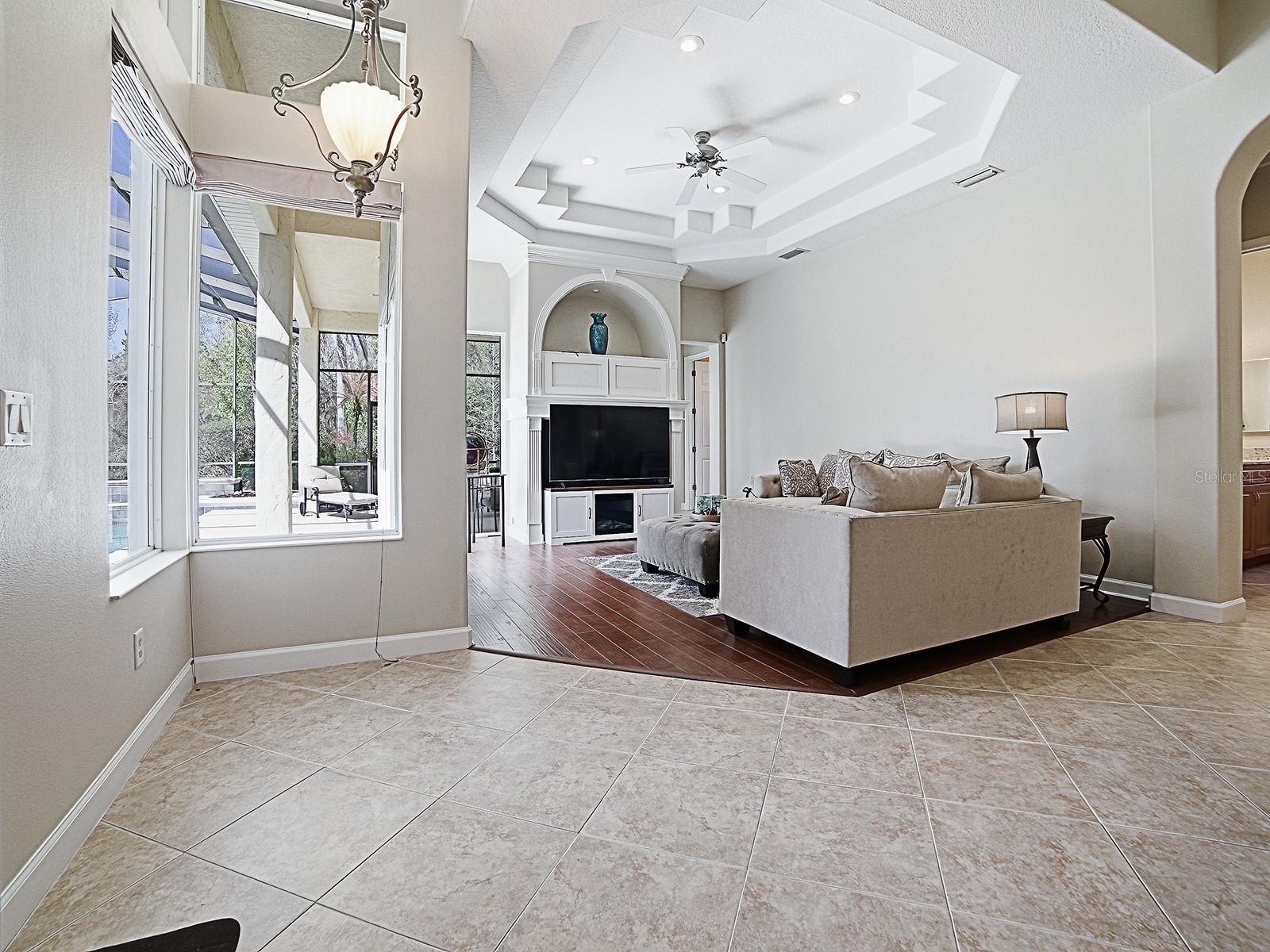 9926 SANTA BARBARA CT, HOWEY IN THE HILLS, FL, 34737
