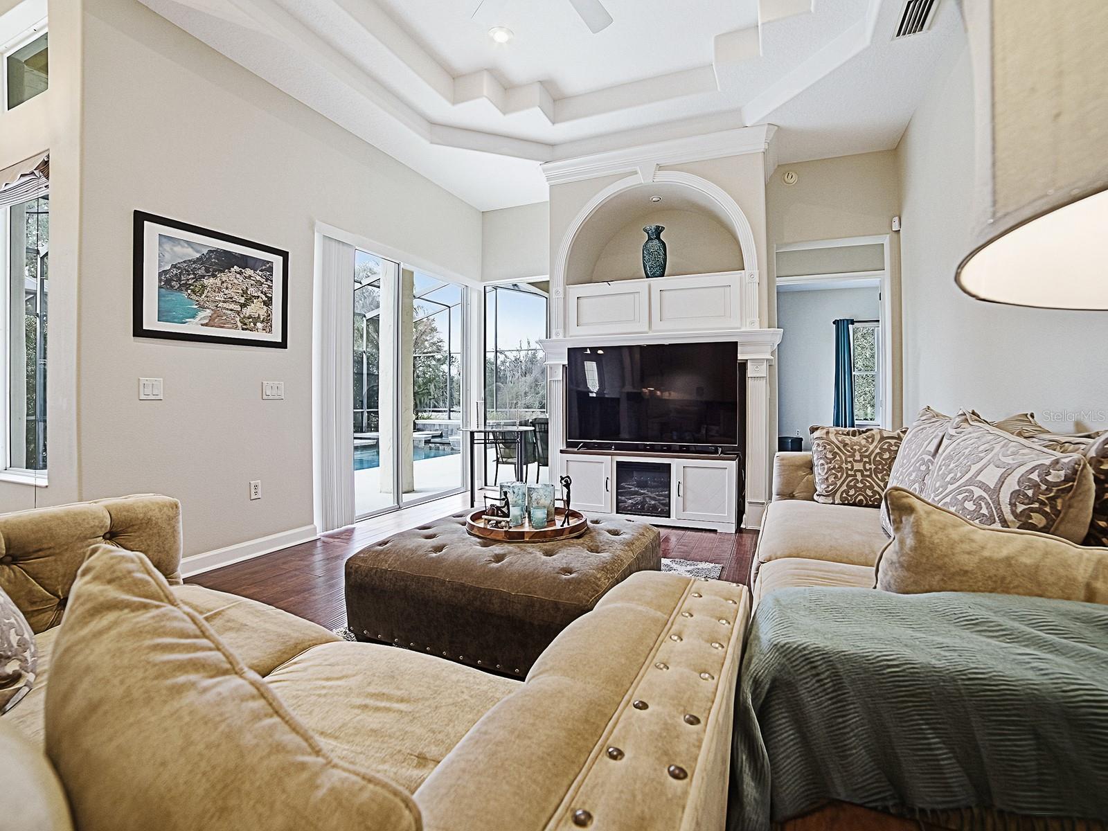 9926 SANTA BARBARA CT, HOWEY IN THE HILLS, FL, 34737