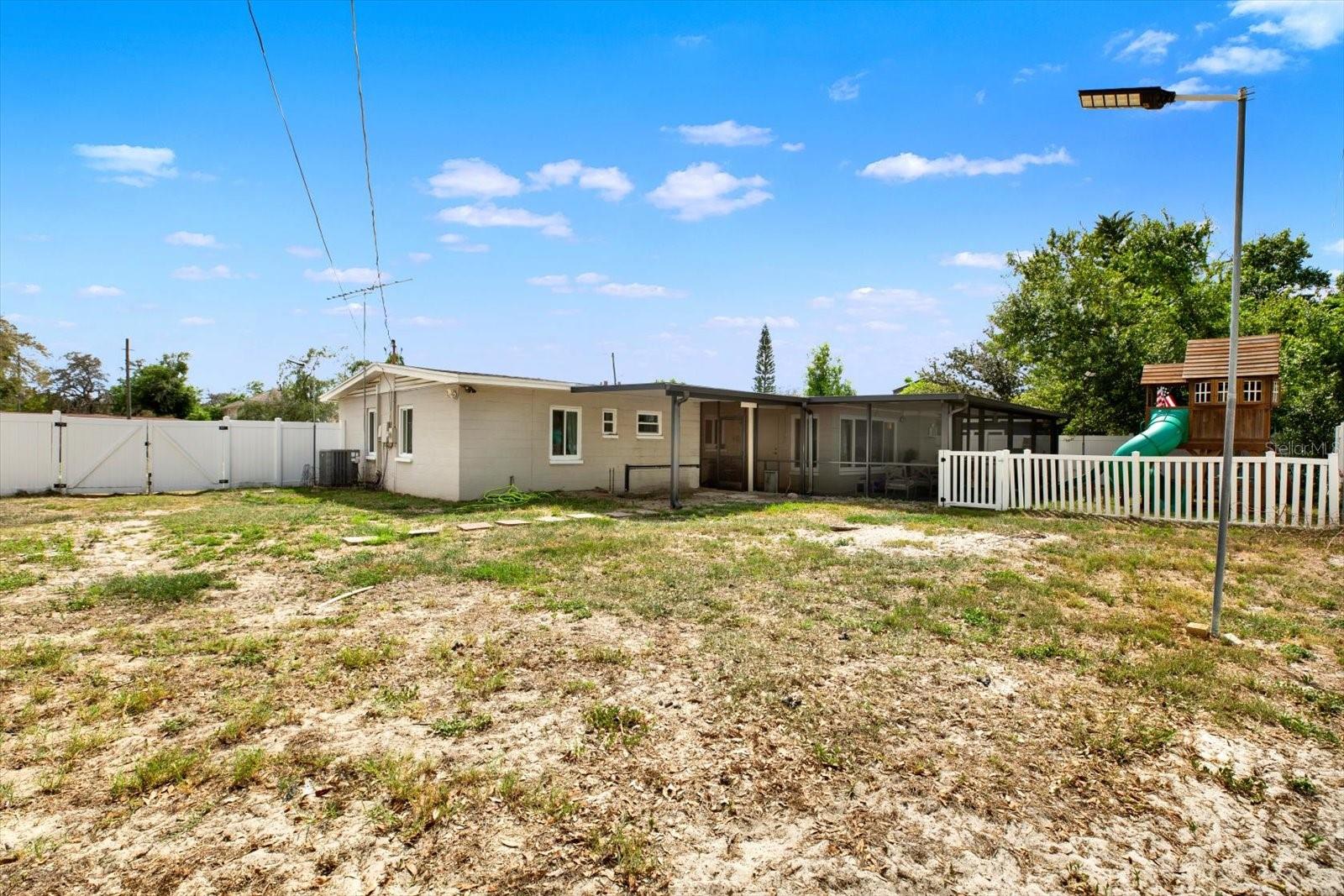 104 GLEN RIDGE AVE, TEMPLE TERRACE, FL, 33617