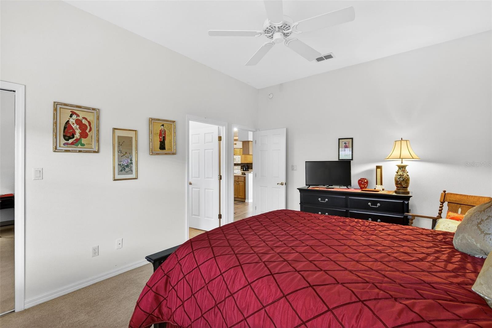 5036 SAWGRASS LAKE CIR, LEESBURG, FL, 34748