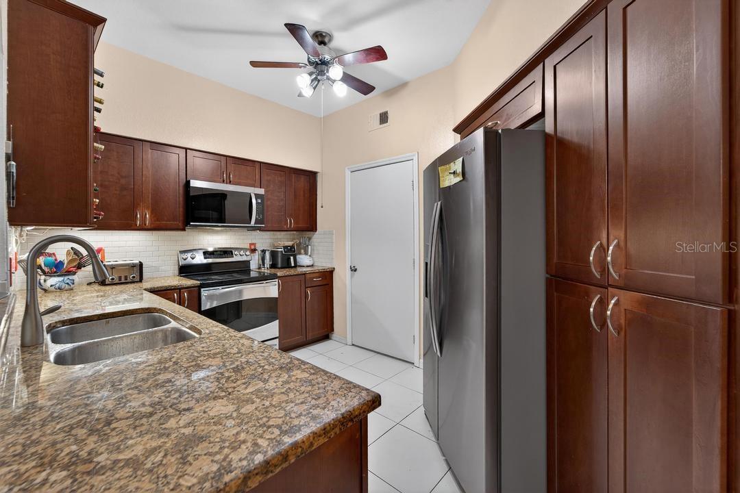 TB8493366 Property Photo