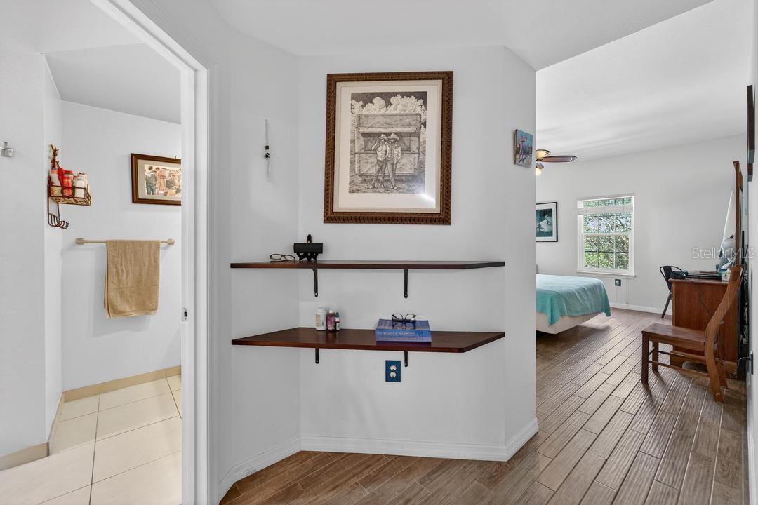 TB8493366 Property Photo