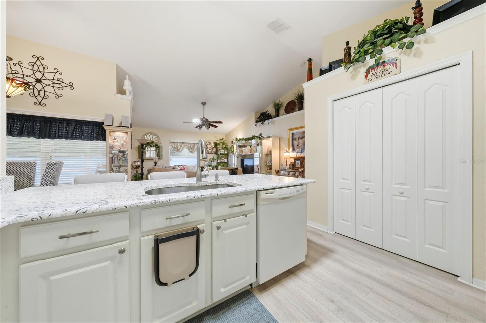 2503 GABLES DR, EUSTIS, FL, 32726