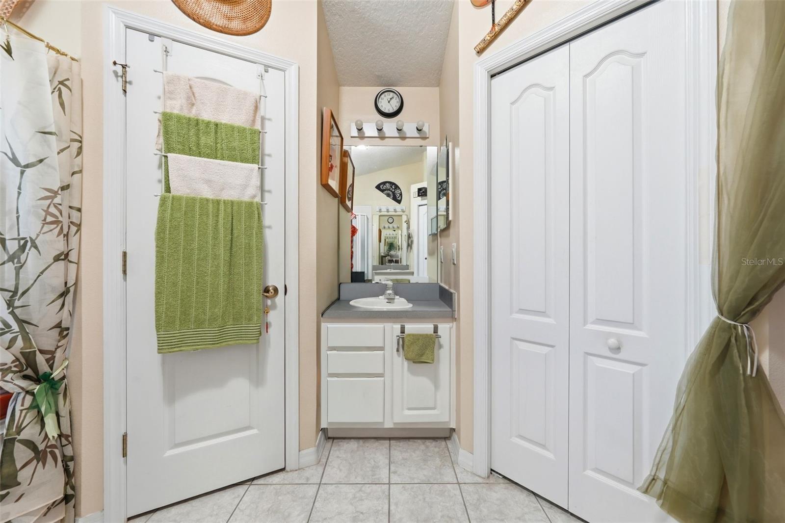 2503 GABLES DR, EUSTIS, FL, 32726