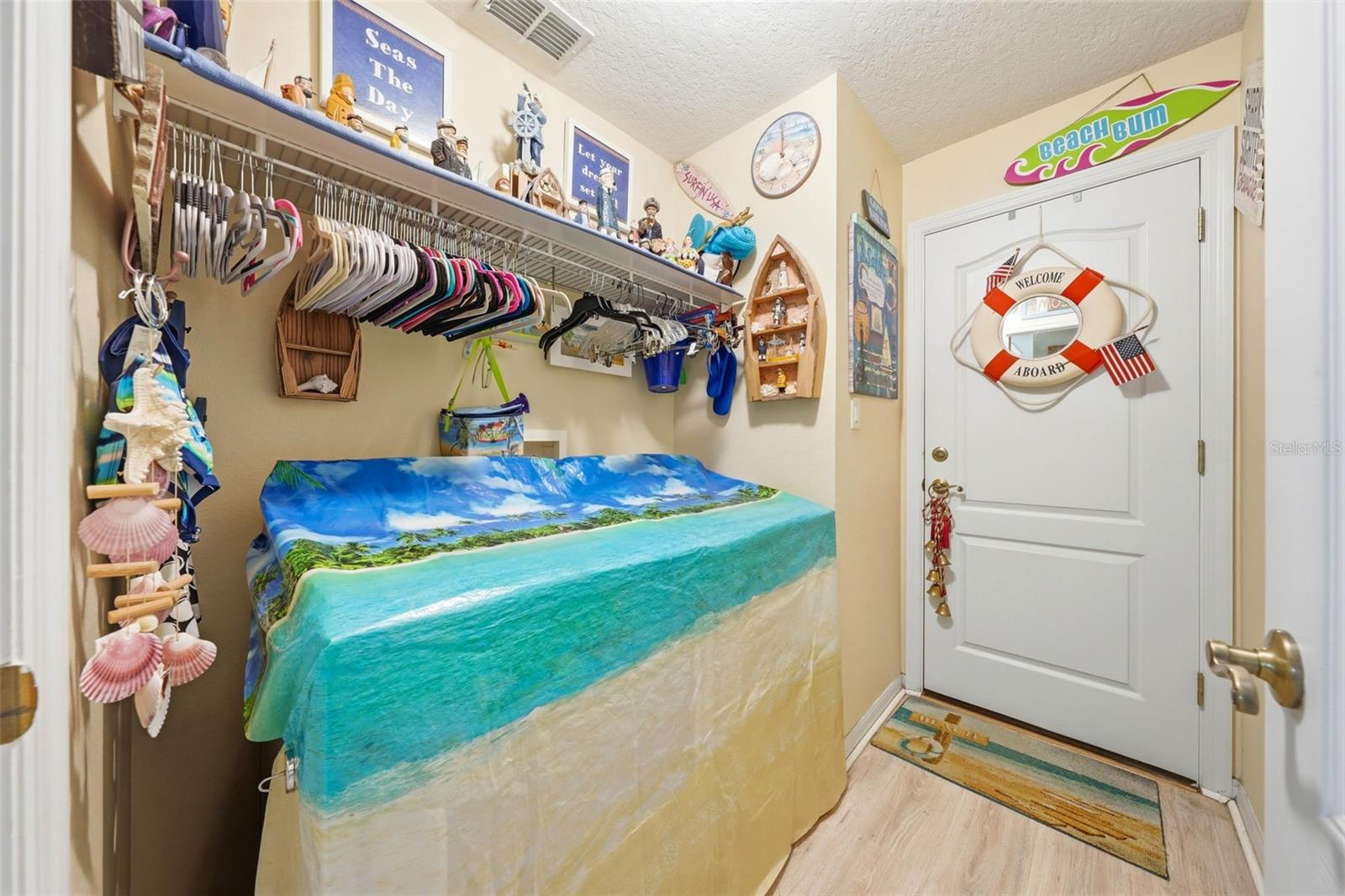 2503 GABLES DR, EUSTIS, FL, 32726