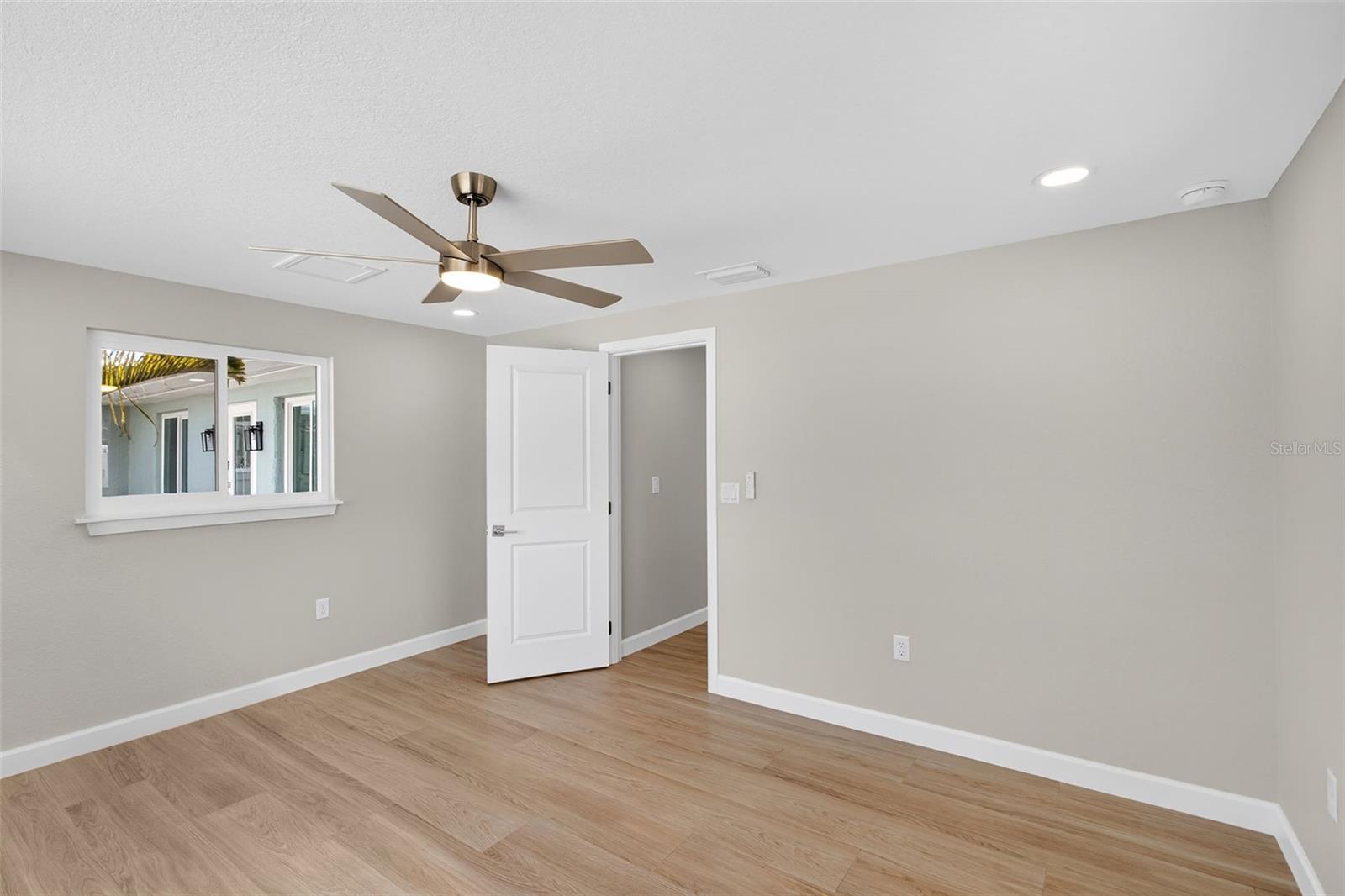 1424 LEMON BAY DR, ENGLEWOOD, FL, 34223