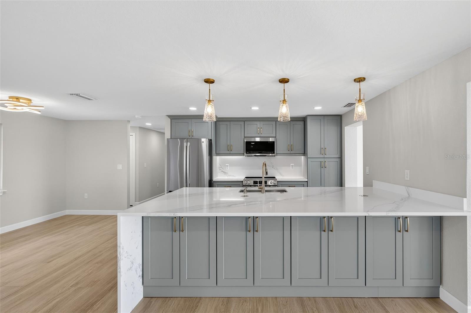 1424 LEMON BAY DR, ENGLEWOOD, FL, 34223