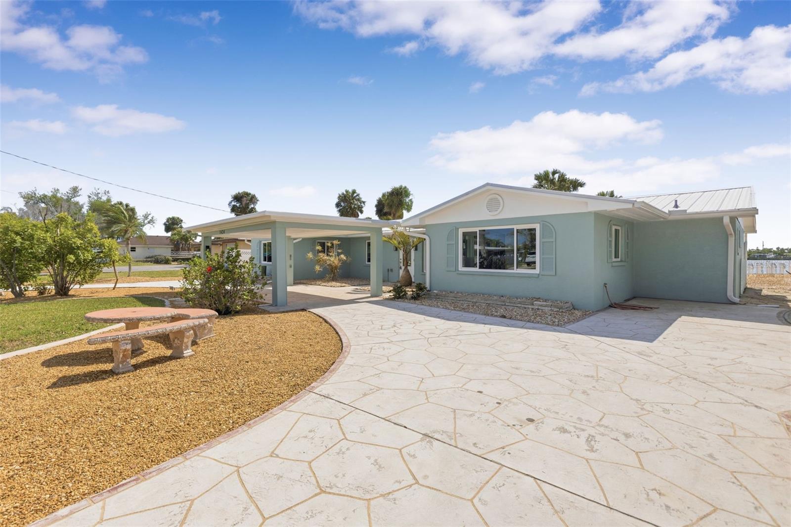 1424 LEMON BAY DR, ENGLEWOOD, FL, 34223