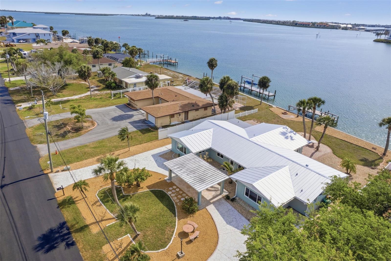 1424 LEMON BAY DR, ENGLEWOOD, FL, 34223